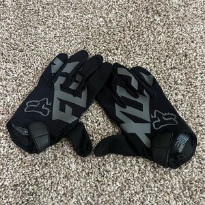 Fox Black and Gray Outdoor Gloves